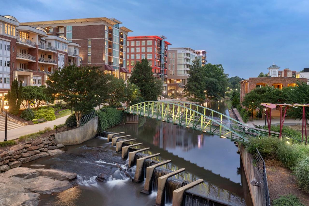 Holiday Inn Express & Suites Greenville-Downtown By Ihg Exteriör bild