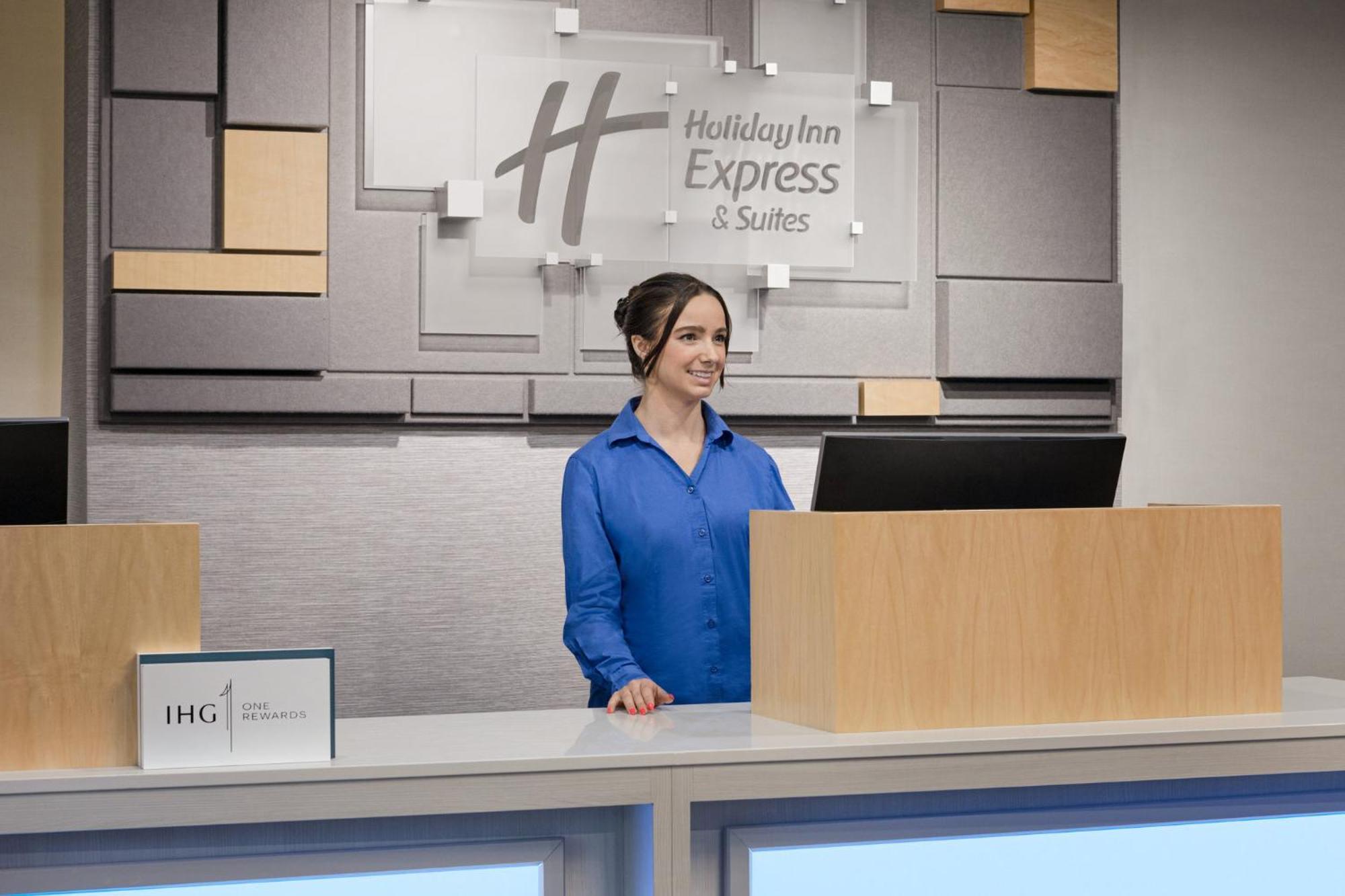Holiday Inn Express & Suites Greenville-Downtown By Ihg Exteriör bild